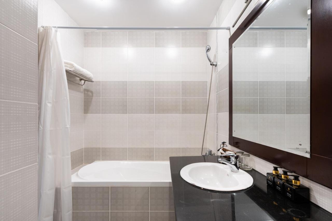 A&A Toronto Hotel Хошимин Экстерьер фото